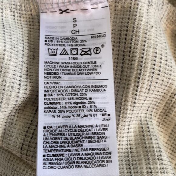 NWT Old Navy Top ❤️ - Picture 6 of 6